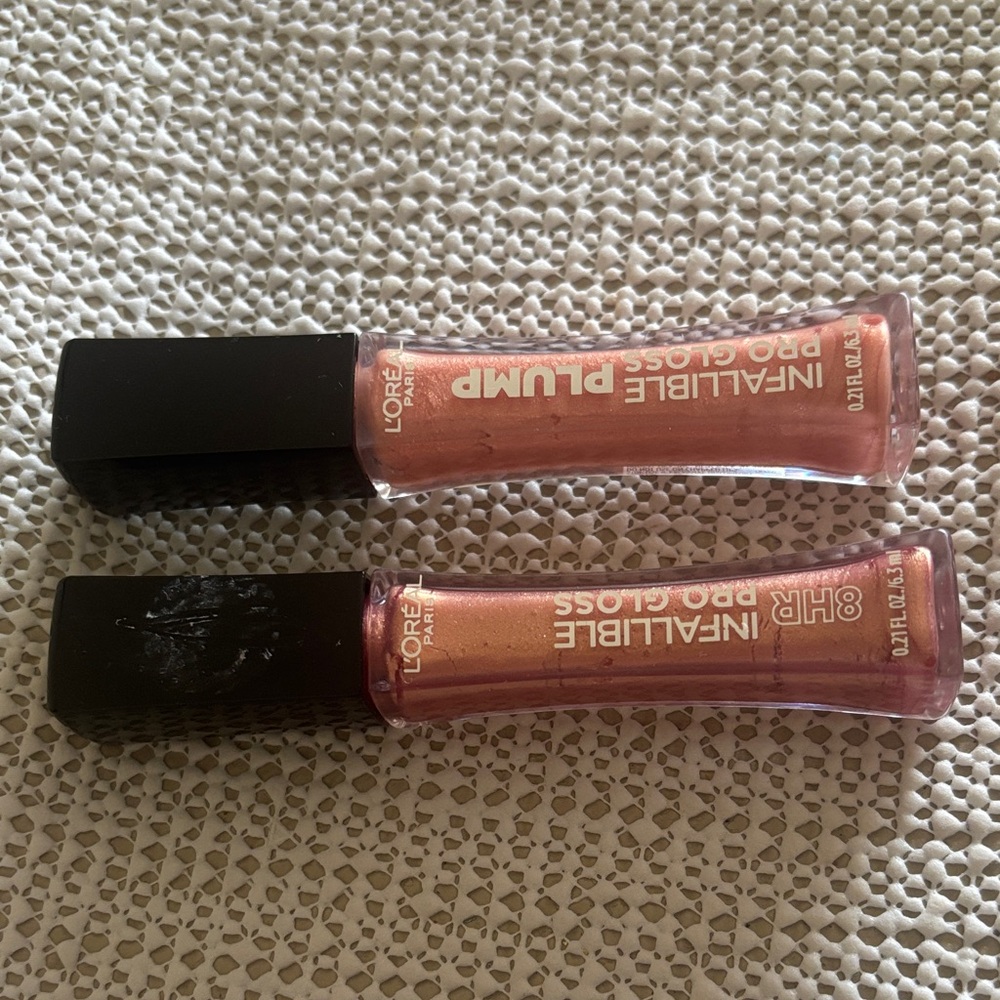 L’Oréal Colors Glossy Lip Balm - Coral